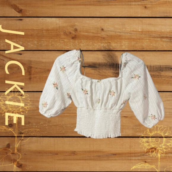 Puffy Mid Sleeve White Top - Picture 2 of 3